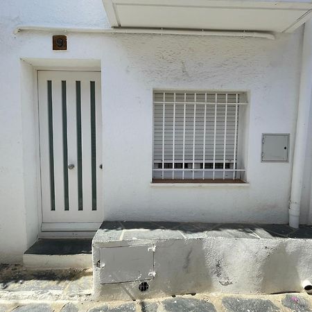 Villa TÒRTORA - Casa en el centro con vistas al mar Cadaqués Esterno foto